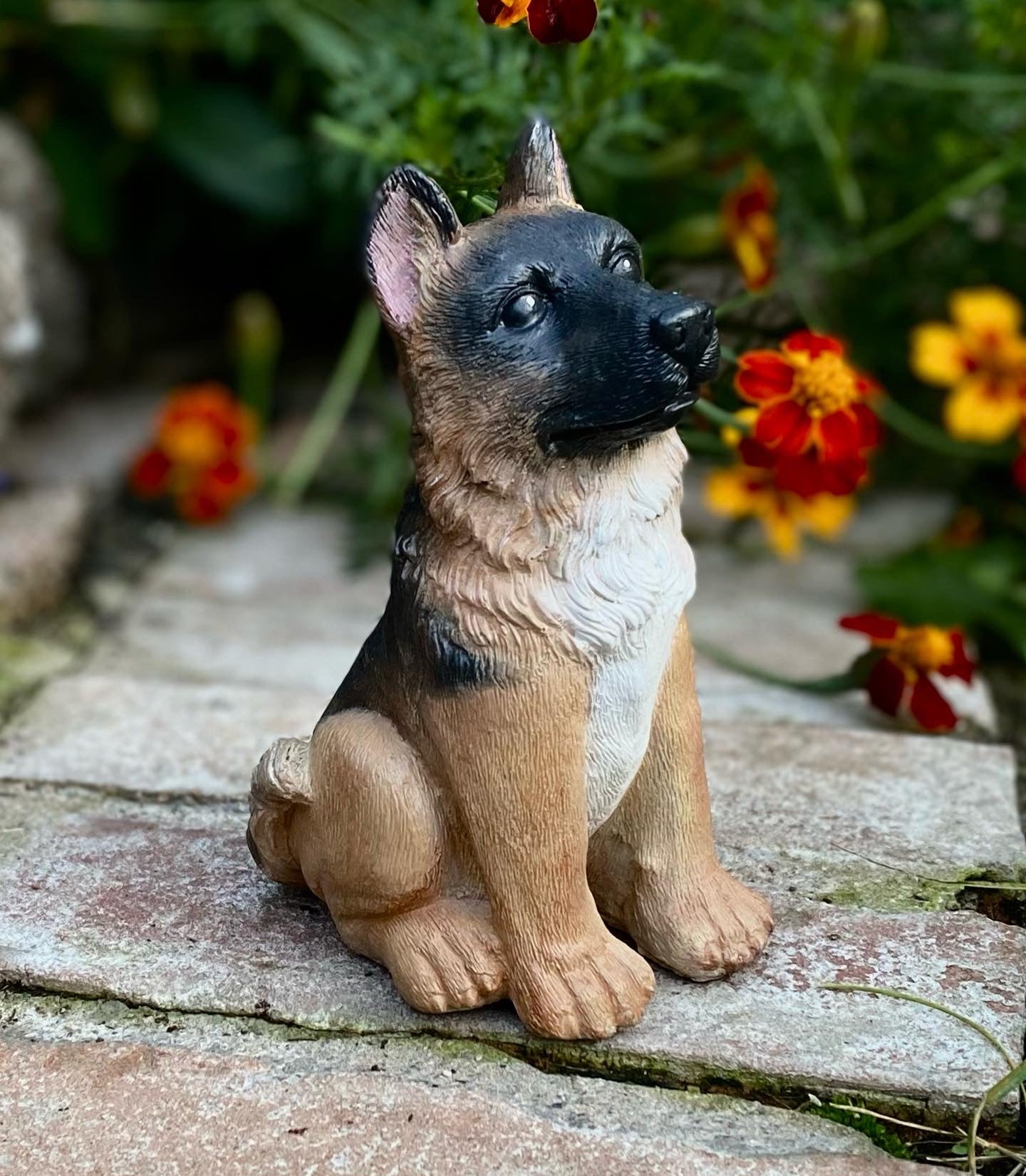 German Shepherd/Alsatian Dog Statue, German Shepherd Dog Figurine, Indoor/Outdoor Concrete Statue