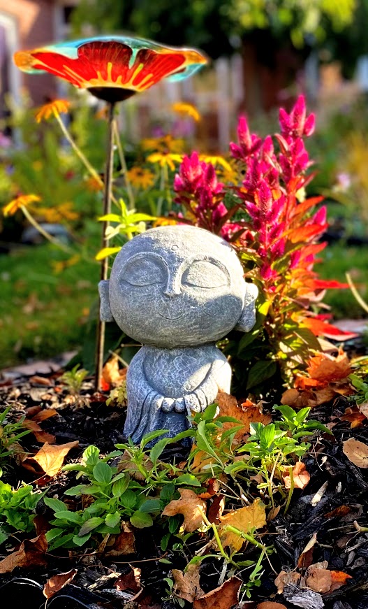 Buddha/Monk Statue, Buddha Ornament, Indoor/Outdoor Statue
