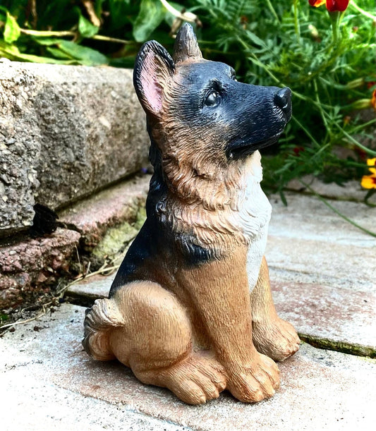 German Shepherd/Alsatian Dog Statue, German Shepherd Dog Figurine, Indoor/Outdoor Concrete Statue