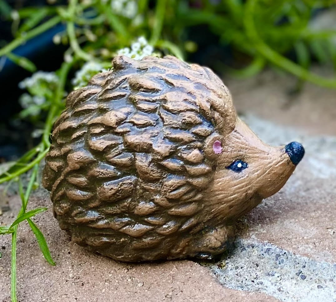 Hedgehog Pair, Hedgehog Statue, Hedgehog Ornament, Indoor/Outdoor Statues